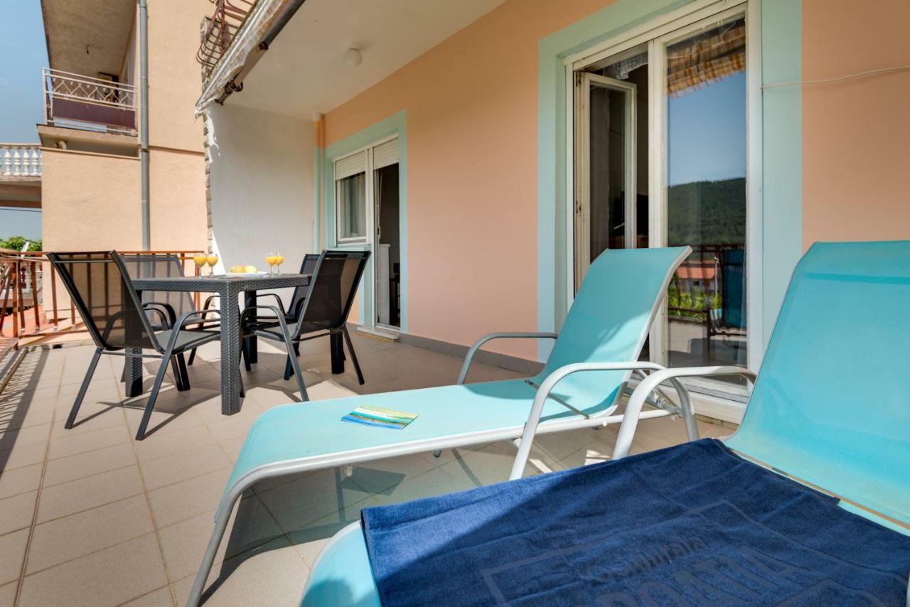 Cozy Apartment Stana In Grebastica Шибеник Экстерьер фото