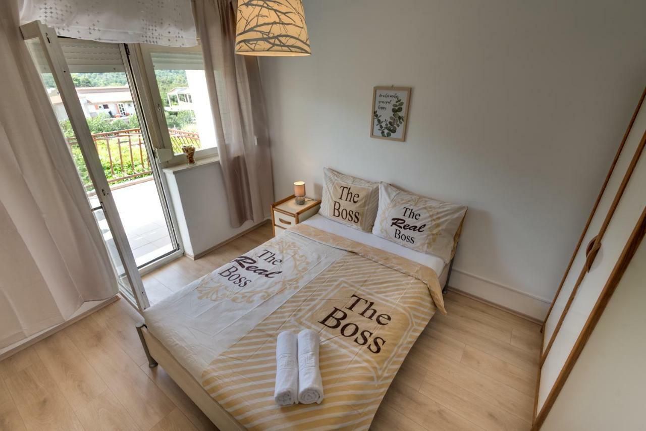 Cozy Apartment Stana In Grebastica Шибеник Экстерьер фото